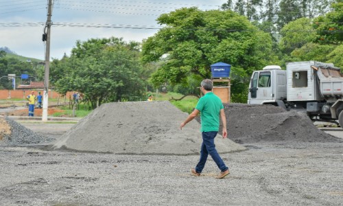 Prefeito de Porto Real realiza vistoria técnica em obras de parceria com o Estado